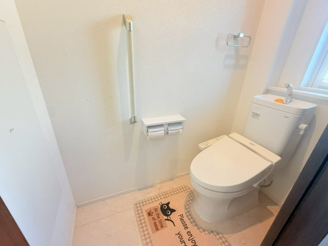鹿沼市万町　角地中古住宅のトイレ