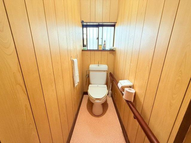常陸太田市棚谷町中古戸建のトイレ