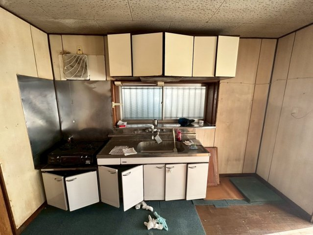 小美玉市羽刈　中古戸建のキッチン