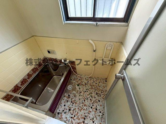 河北中町戸建　賃貸の浴室|ゆったり過ごせるお風呂です