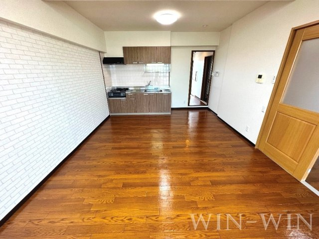 TENOHA TOYOHASHIの居間・リビング|イメージ（同建物内別部屋の写真です）