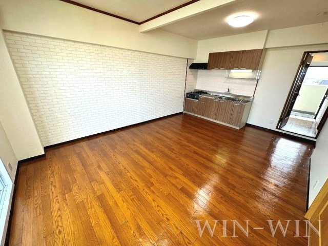 TENOHA TOYOHASHIの居間・リビング|イメージ（同建物内別部屋の写真です）