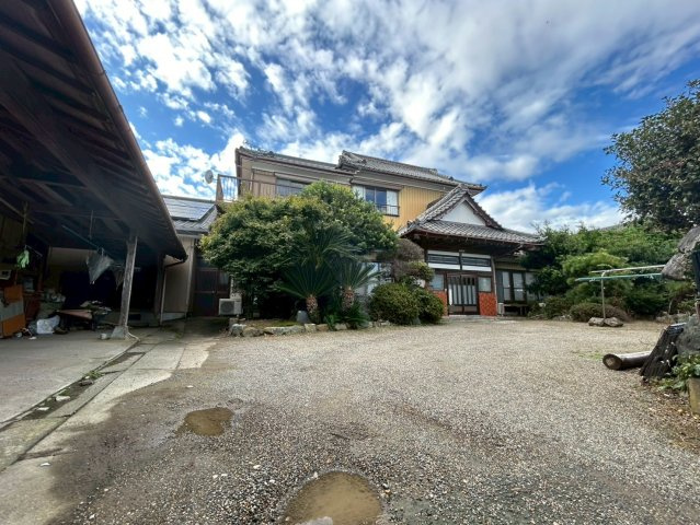稲敷市三次　庭付き中古戸建の庭