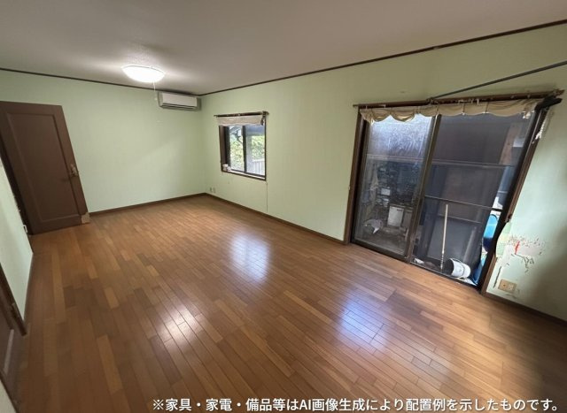 稲敷市三次　庭付き中古戸建の居間・リビング
