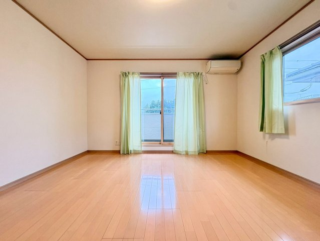 芳賀郡市貝町赤羽　中古住宅の洋室