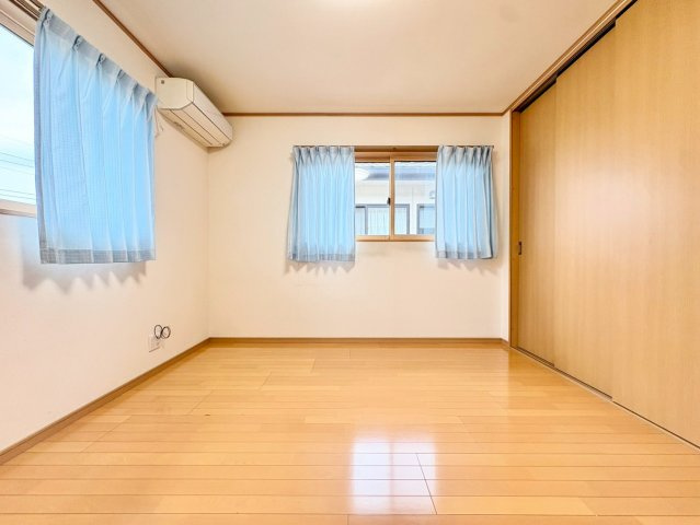 芳賀郡市貝町赤羽　中古住宅の洋室