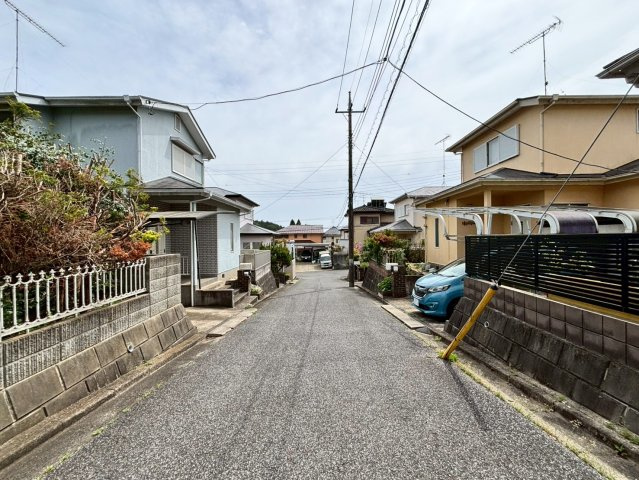 山武市木原　中古戸建の前面道路含む現地写真