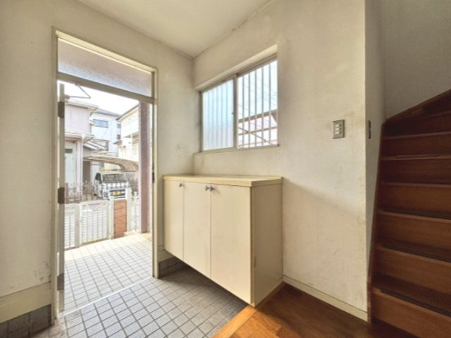 山武市木原　中古戸建の玄関
