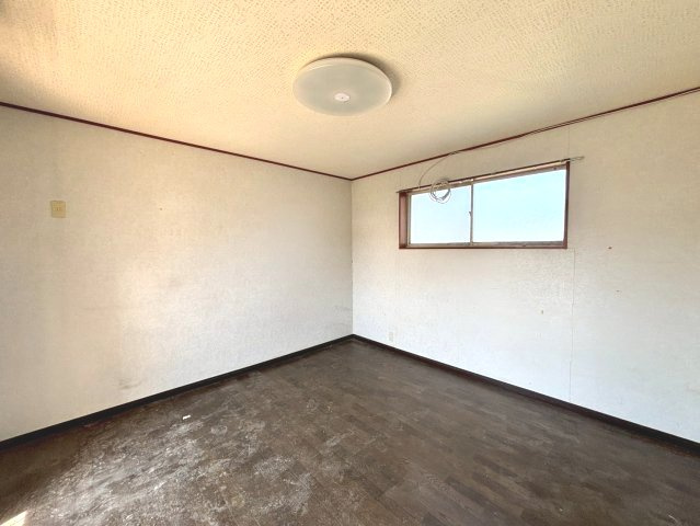 那珂市平野　中古戸建の洋室