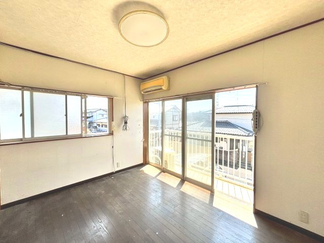 那珂市平野　中古戸建の洋室
