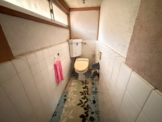 鉾田市借宿　中古戸建のトイレ