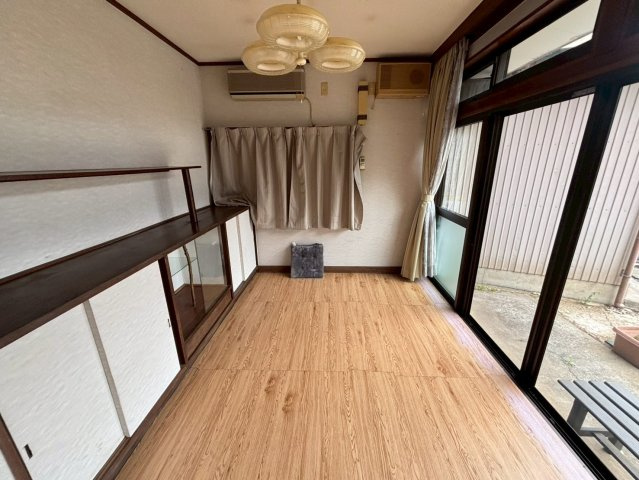 鉾田市借宿　中古戸建の洋室