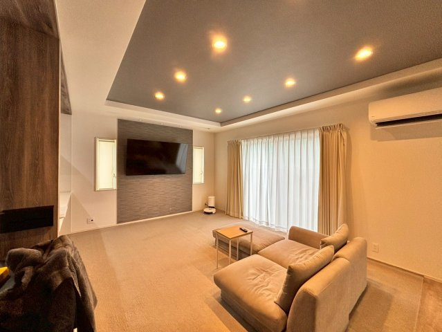 小山市東間々田　中古戸建の居間・リビング