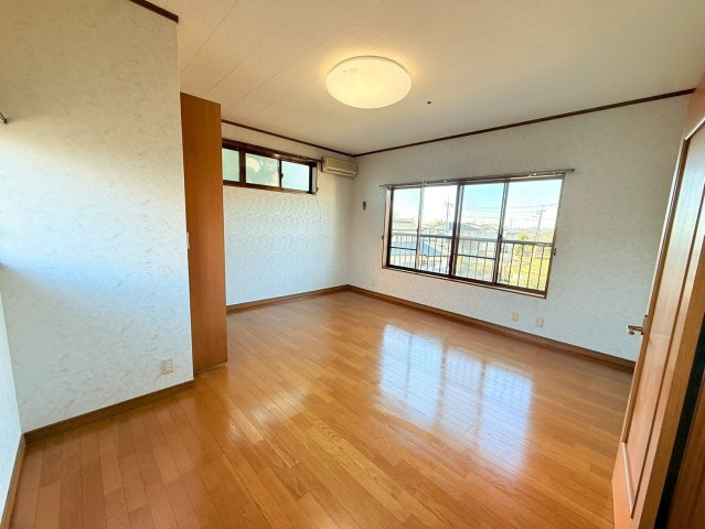 ひたちなか市大字市毛　中古戸建の洋室