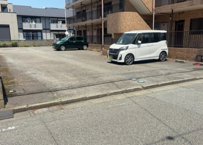 【外観】 | ロワール二本松 | 家を建てる前提で土地を探している場合、地盤の丈夫さは譲れない条件の一つです。地盤が脆弱だと追加工事が必要となります。また、過去に地盤沈下や液状化現象を起こした土地は、できるだけ避けた方がいいでしょう。