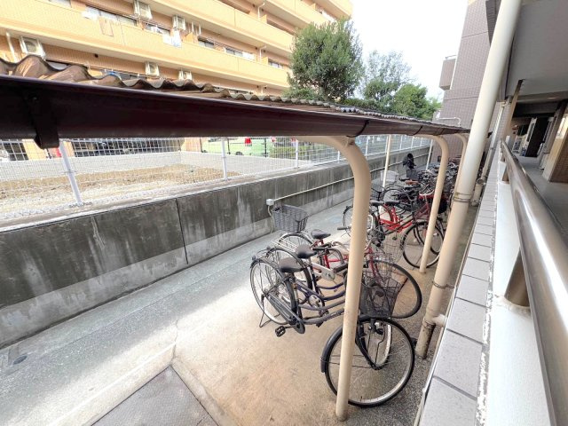 コスモ戸田ピアハイツのその他|駐輪場