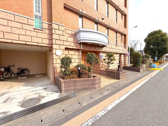 グランシティ戸田のエントランス|エントランス外