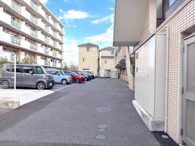 レリア蕨塚越の駐車場|駐車場