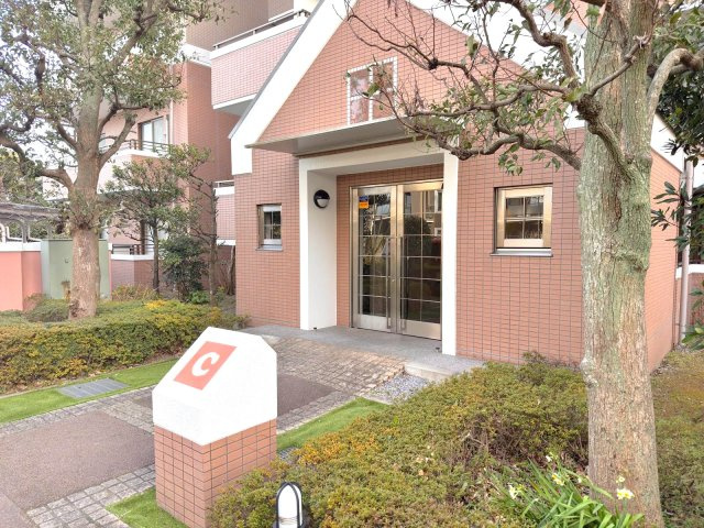ウッドパーク吉川きよみ野Ｃ棟のエントランス|エントランス外