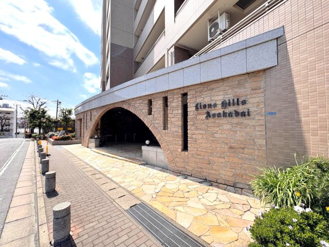 ライオンズヒルズ朝霞台のエントランス|エントランス外
