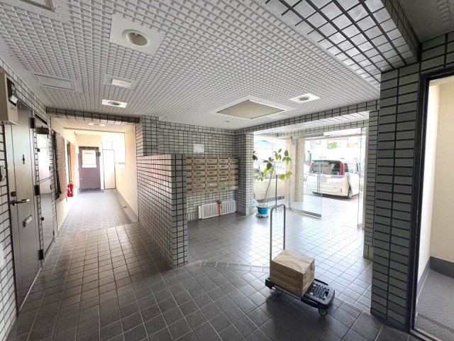 前川公園ローヤルコーポのエントランス|エントランス