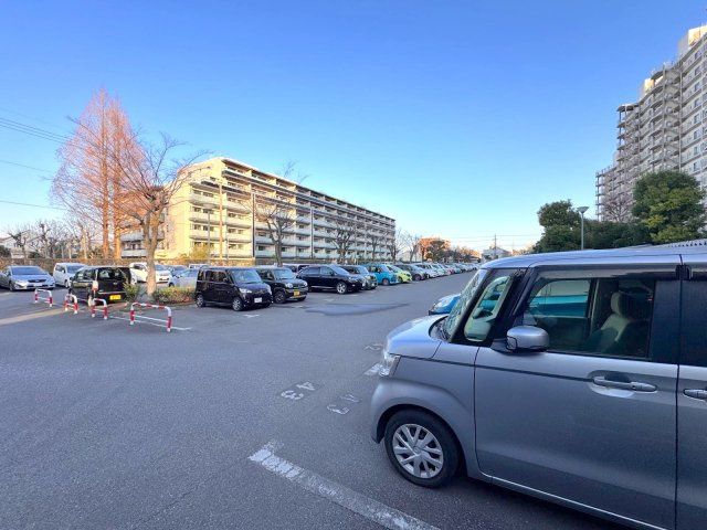 サンライトパストラル五番街Ａ棟の駐車場|駐車場