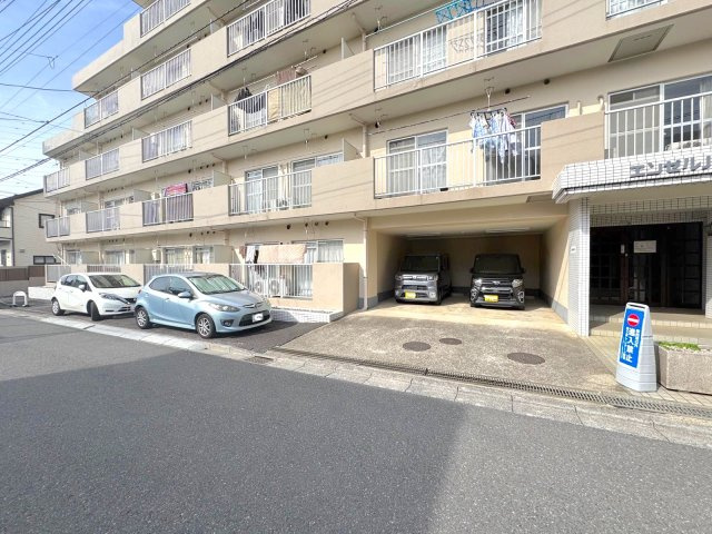 エンゼルハイム浦和中尾の駐車場|駐車場