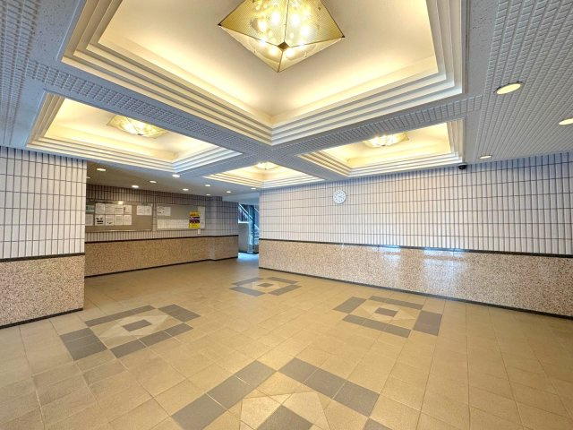 レクセル朝霞のエントランス|エントランスホール