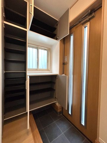 南区大字大谷口中古戸建の収納|シューズボックス