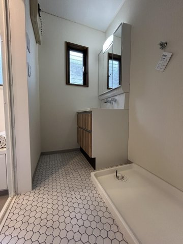 西区三橋　中古戸建のその他|脱衣所