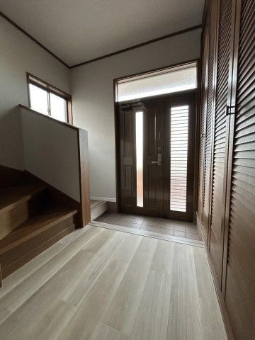 西区三橋　中古戸建の玄関|玄関