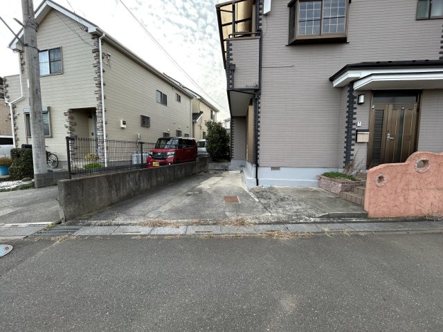 西区三橋　中古戸建の駐車場|駐車場