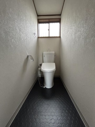 西区三橋　中古戸建のトイレ|1階トイレ