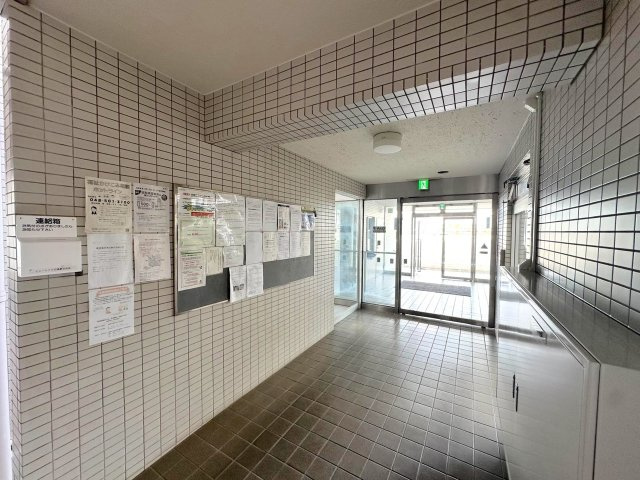 東建ニューハイツ北鴻巣のエントランス|エントランスホール