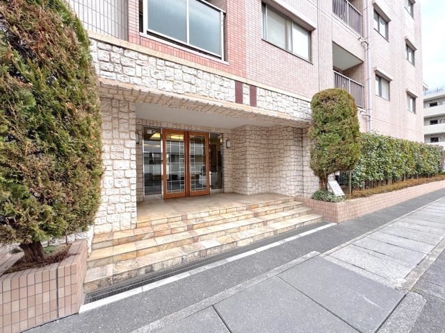 ヴェルビュ南浦和弐番館のエントランス|エントランス外