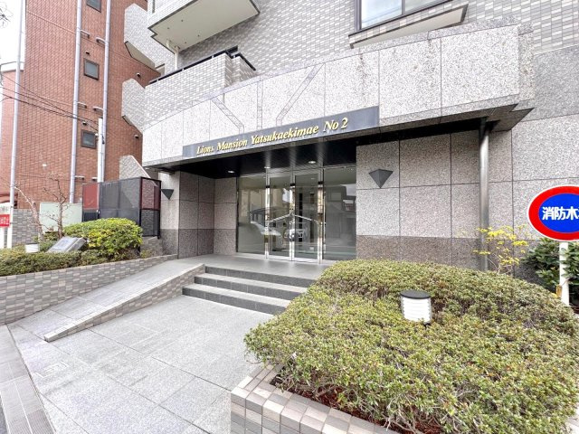 ライオンズマンション谷塚駅前第二のエントランス|エントランス外