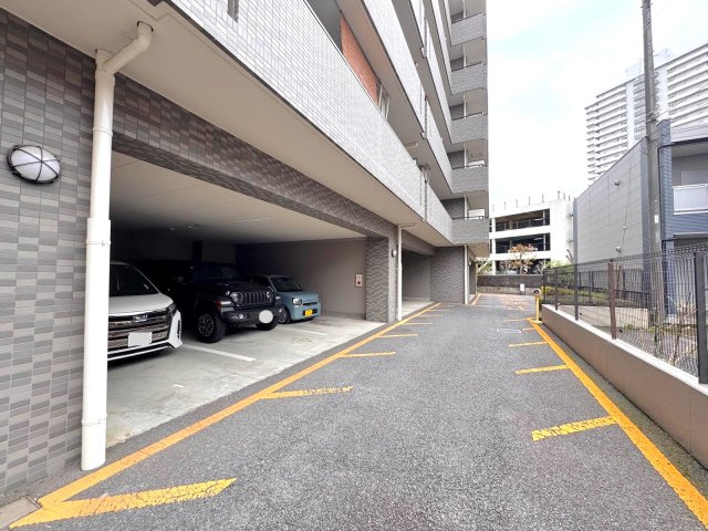 ライオンズマンション谷塚駅前第二の駐車場|駐車場