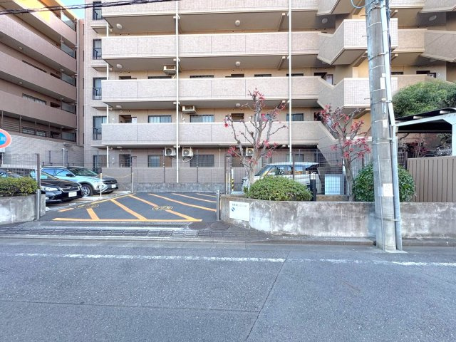 コスモ戸田パークスクエアの駐車場|駐車場