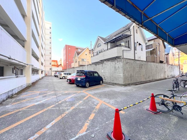 川口サマリヤマンションの駐車場|駐車場