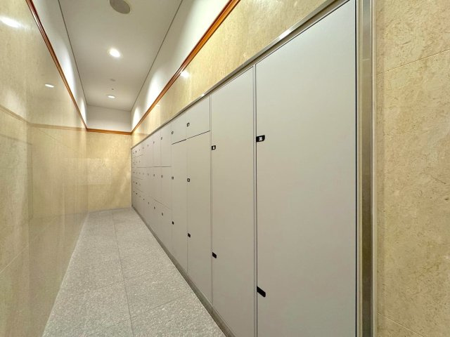 ラムザタワーの設備|宅配ボックス
24時間いつでも荷物を受け取れる宅配ボックスを設置。不在時や対面受け取りを避けたい時にも便利で重宝します。