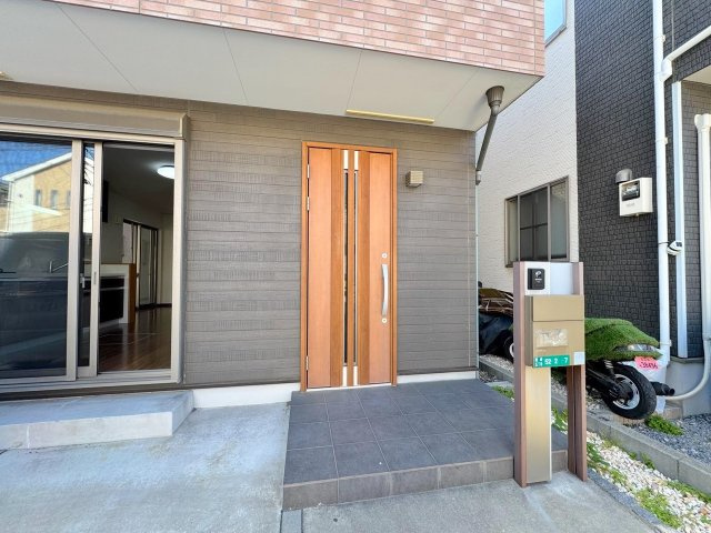 戸建 草加市瀬崎５丁目のその他|玄関外