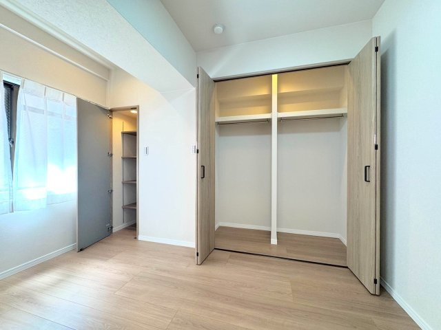 レジデンシャル春日部ウィステリアの収納|洋室5.5帖の収納