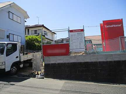佐伯区美鈴が丘東２丁目の前面道路含む現地写真