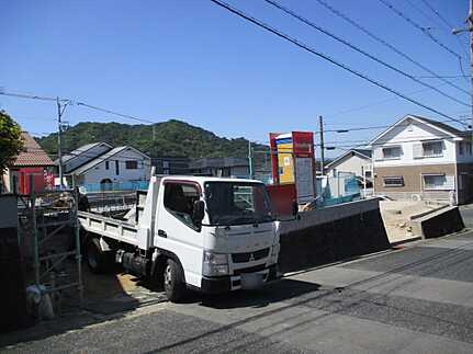 佐伯区美鈴が丘東２丁目の前面道路含む現地写真