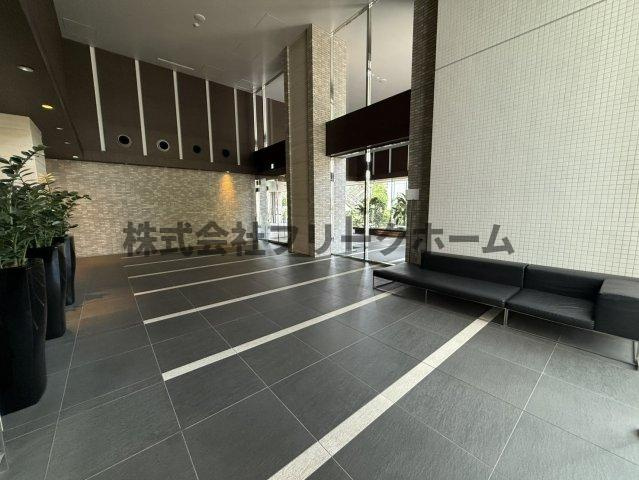 武蔵野市境南町２丁目の賃貸マンションのロビー