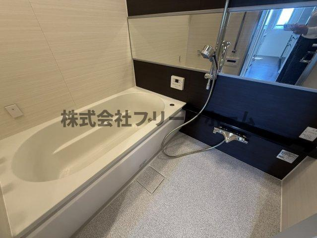 武蔵野市境南町２丁目の賃貸マンションの浴室