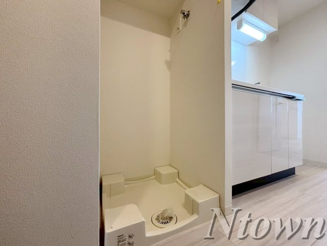 【設備】 | プレサンス久屋大通公園セラフィ | 洗濯機置き場です
