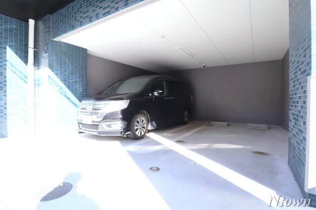 【駐車場】 | プレサンス久屋大通公園セラフィ | 駐車場があるので、車を買う予定の方も安心です