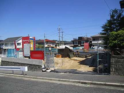 佐伯区美鈴が丘東２丁目の前面道路含む現地写真
