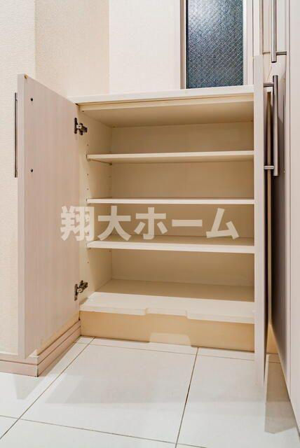 ステージグランデ新川の玄関
